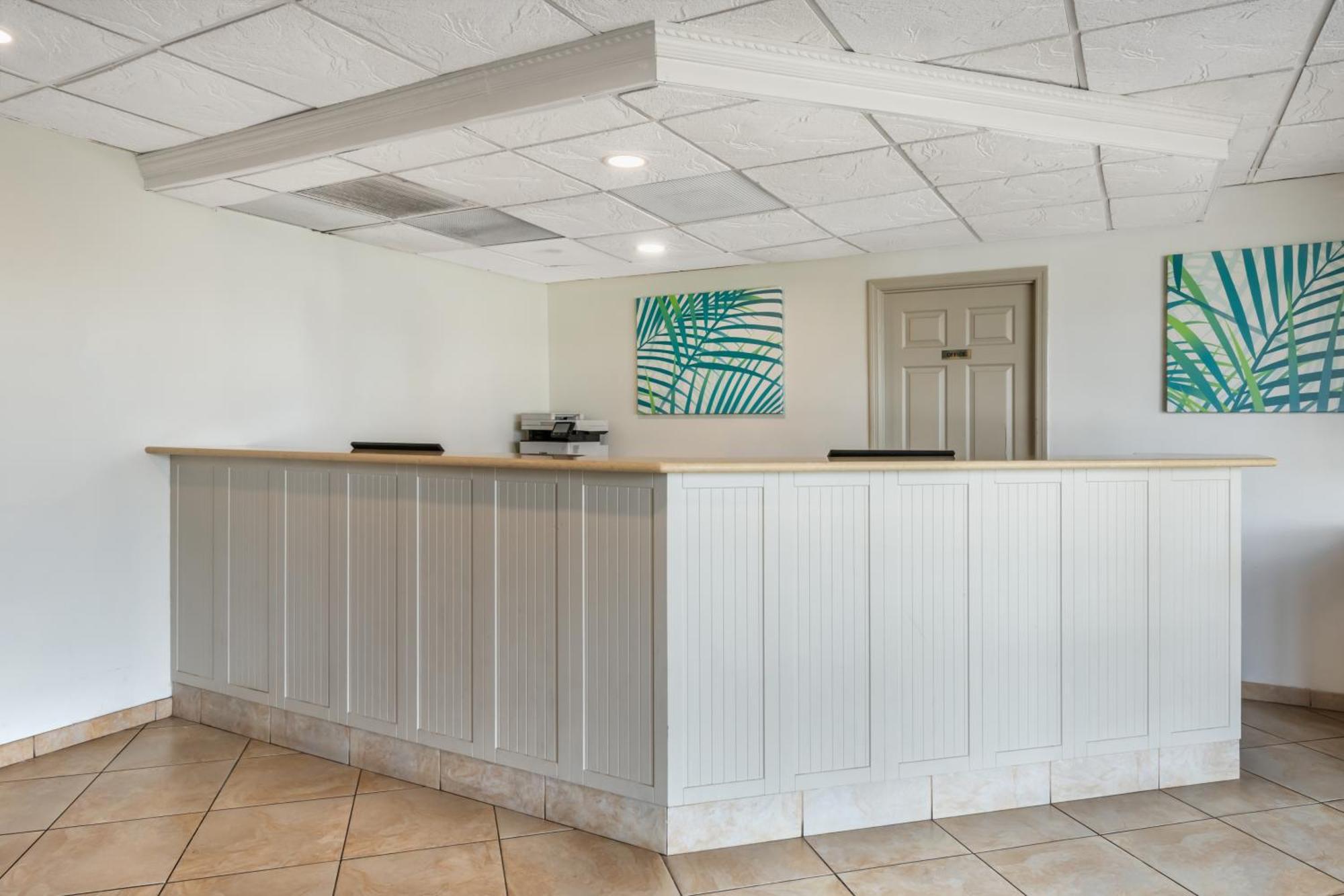 Tropical Winds Resort Hotel Daytona Beach Exterior photo